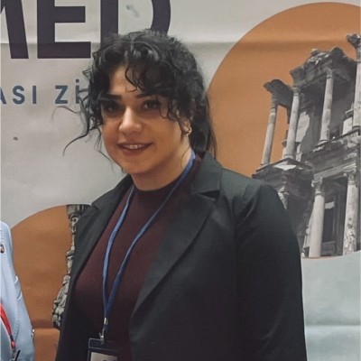 Safa Sadaghiyanfam